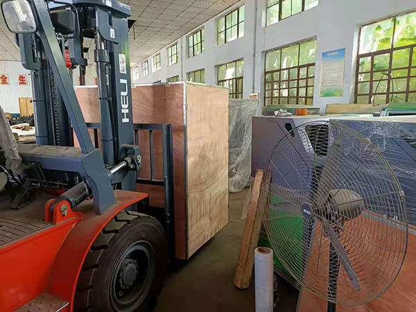 高壓共軌試驗(yàn)臺發(fā)貨現(xiàn)場